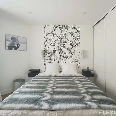Flexliving - T2 - Garibaldi Apartment Paris