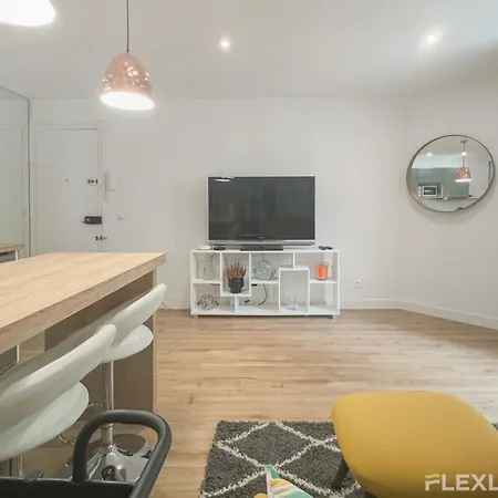 Flexliving - T2 - Garibaldi 아파트